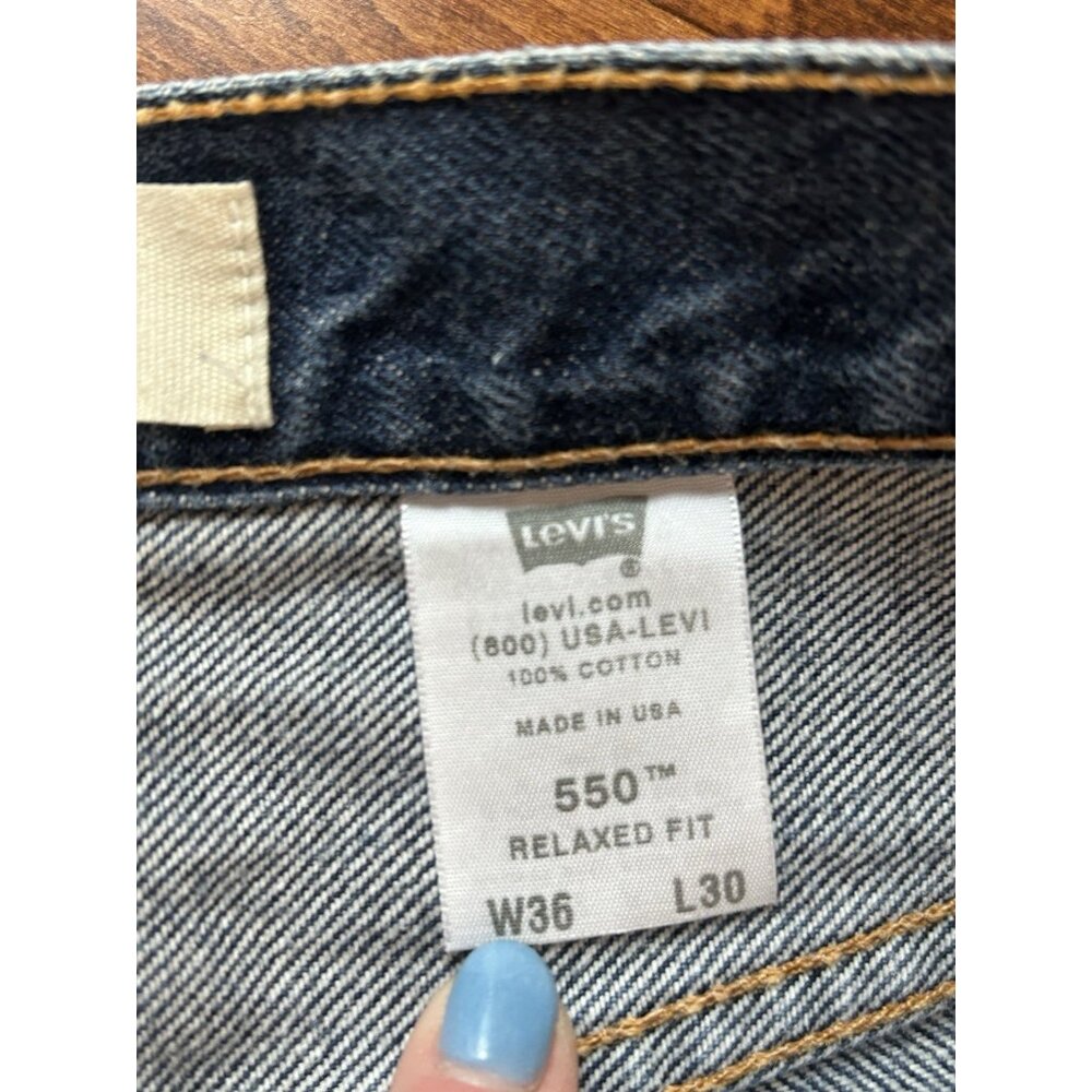 Levi's 550 Men's 36x30 Relaxed Fit Jeans - Blue Medium Wash Straight Leg Denim - Picture 3 of 7